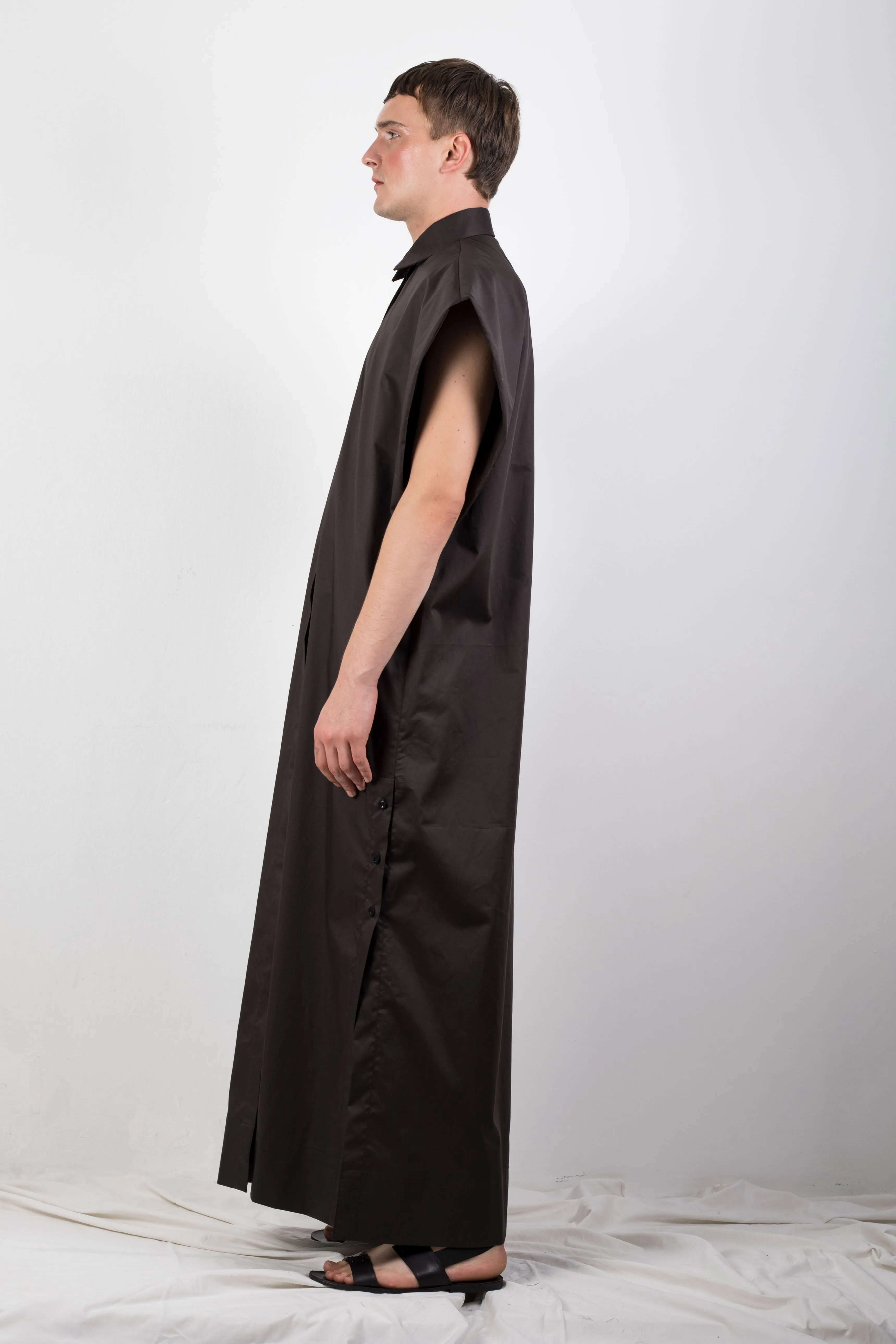 Black elongated sleeveless shirt