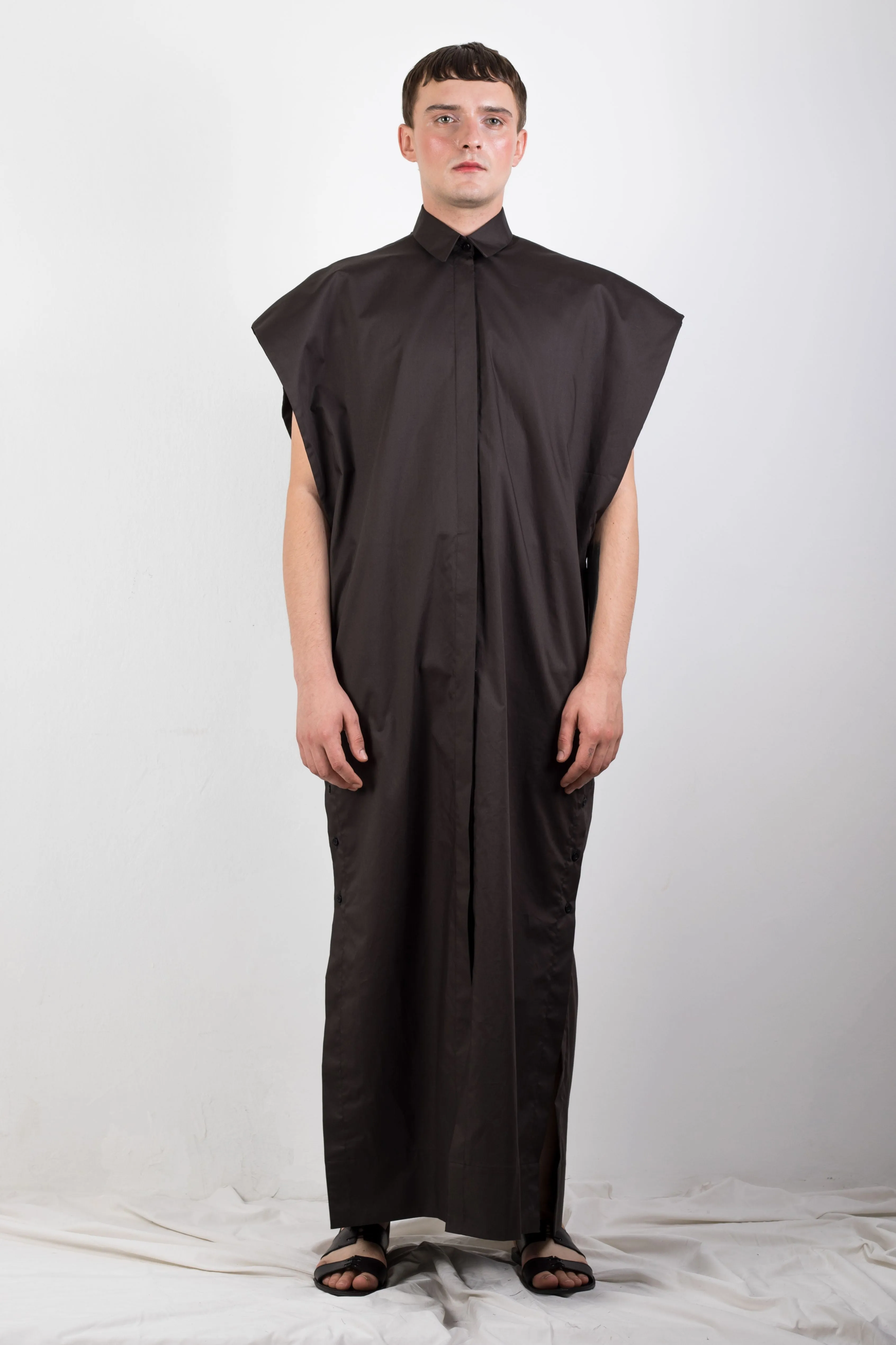 Black elongated sleeveless shirt