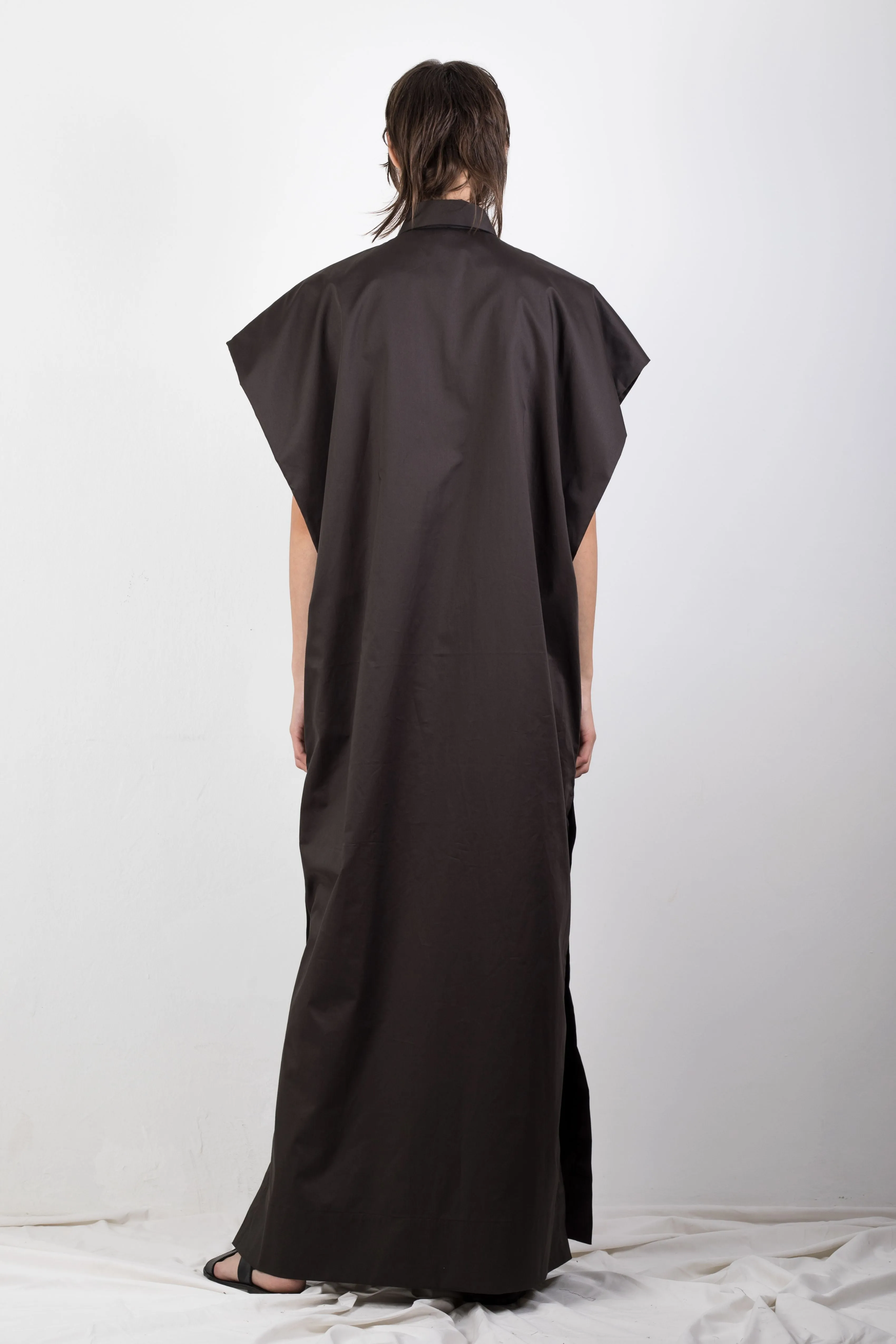 Black elongated sleeveless shirt