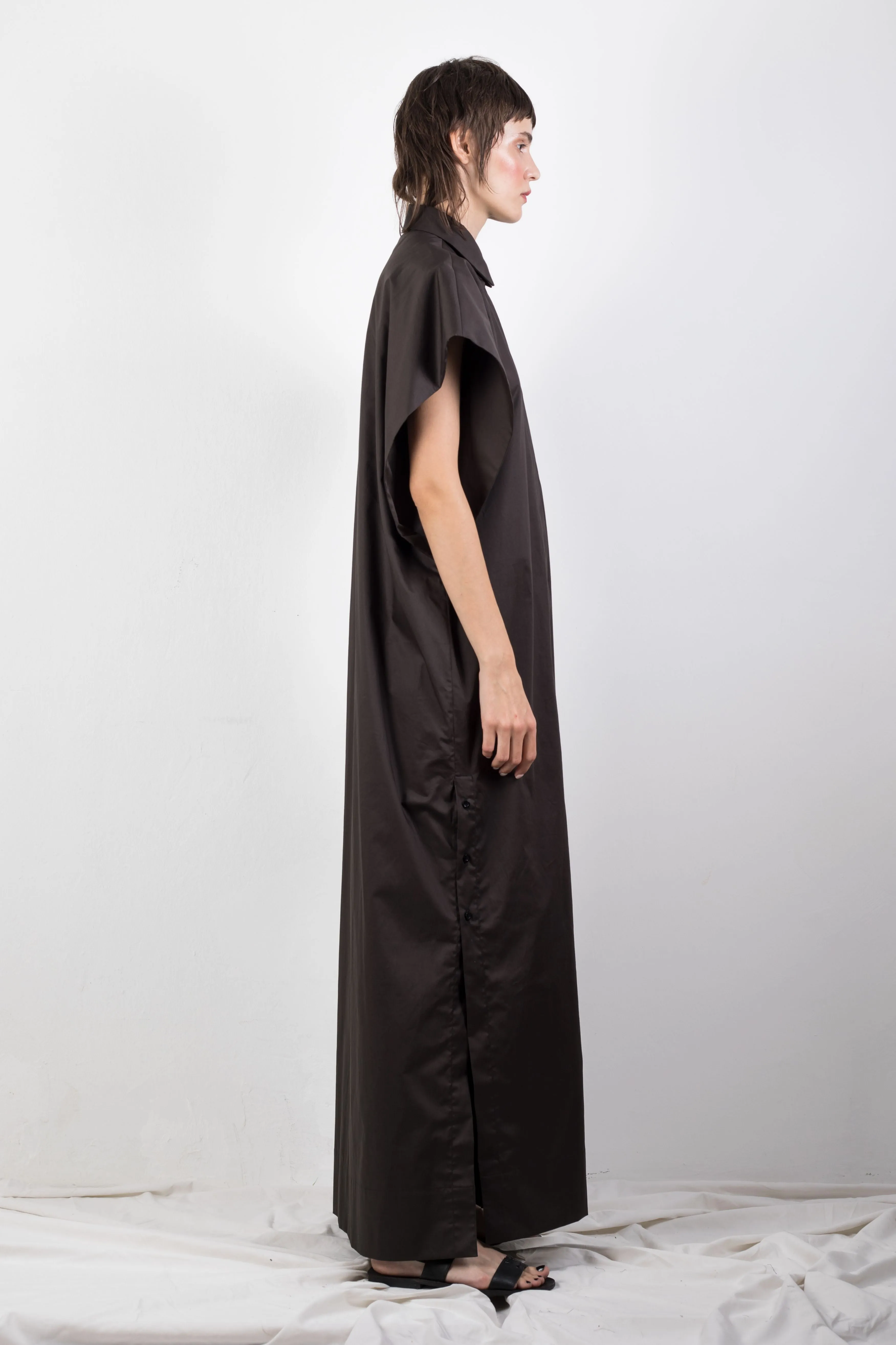 Black elongated sleeveless shirt