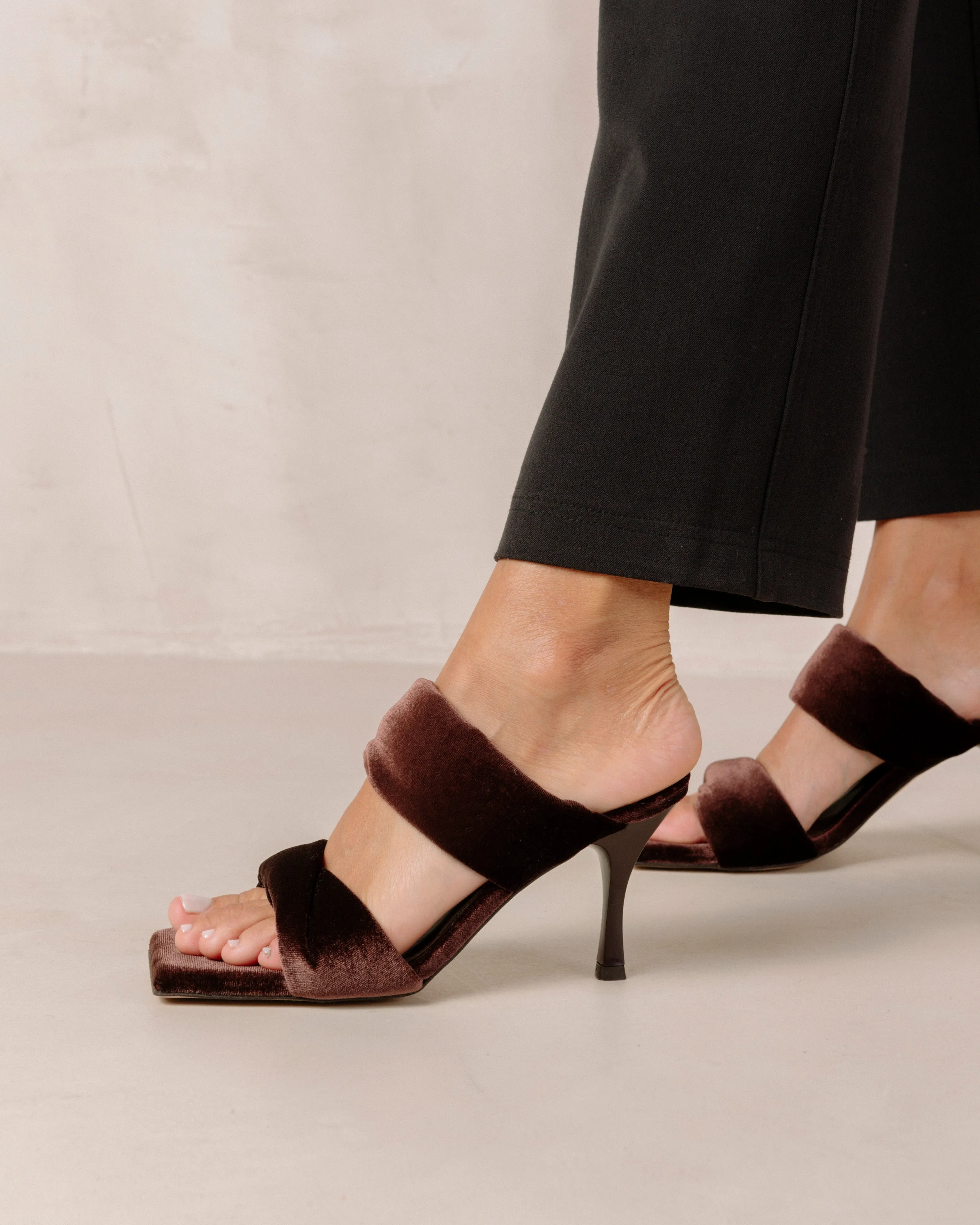 Twist Strap Velvet Coffee Brown Sandals